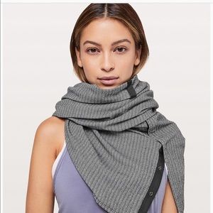 Lululemon Vinyasa scarf